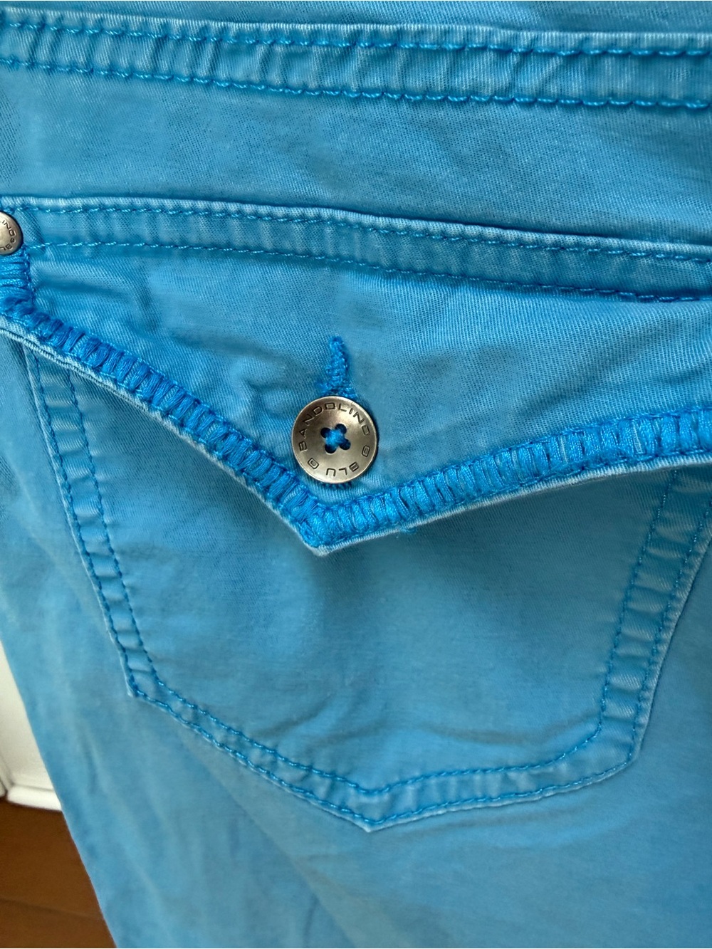 Bandolino Turquoise Straight-Leg Capris - Picture 8 of 9